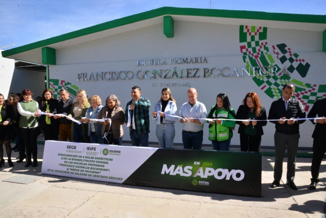 Ricardo Gallardo y Leonor Noyola renuevan Primaria en Av. de los Pinos