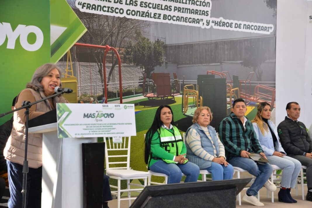 Ricardo Gallardo y Leonor Noyola renuevan Primaria en Av. de los Pinos