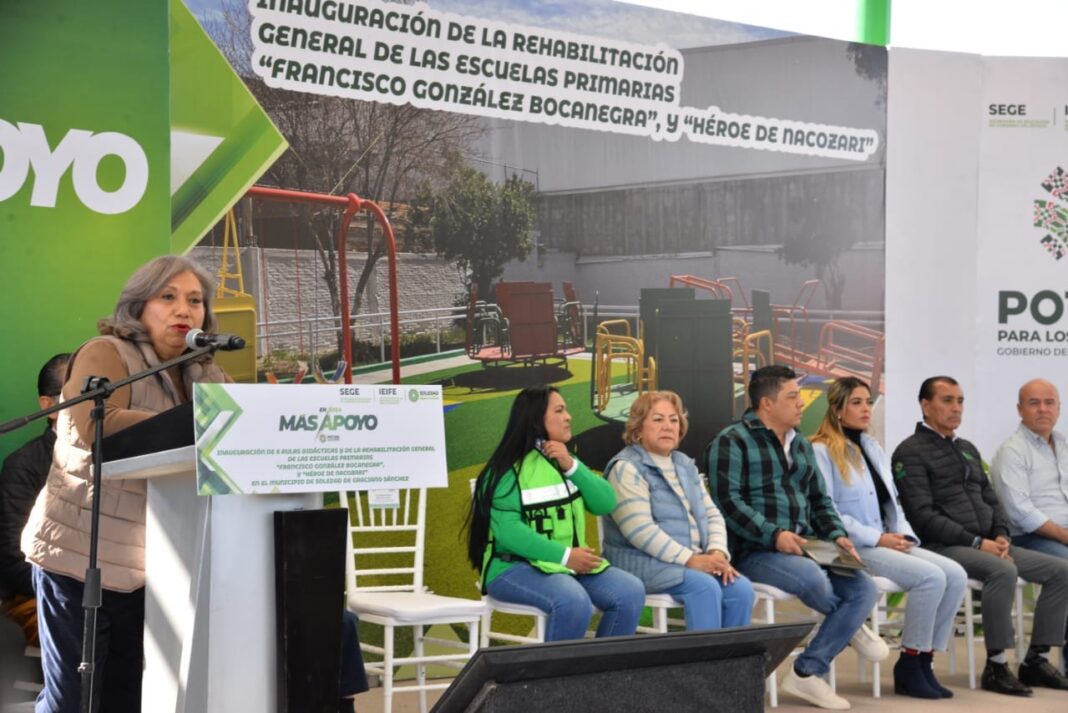 Ricardo Gallardo y Leonor Noyola renuevan Primaria en Av. de los Pinos