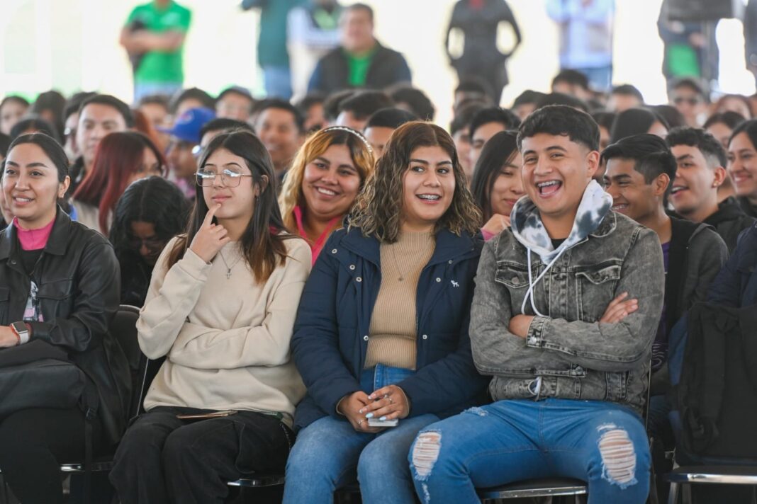 Comunidad educativa del Instituto Tecnológico Superior agradece apoyo del gobernador