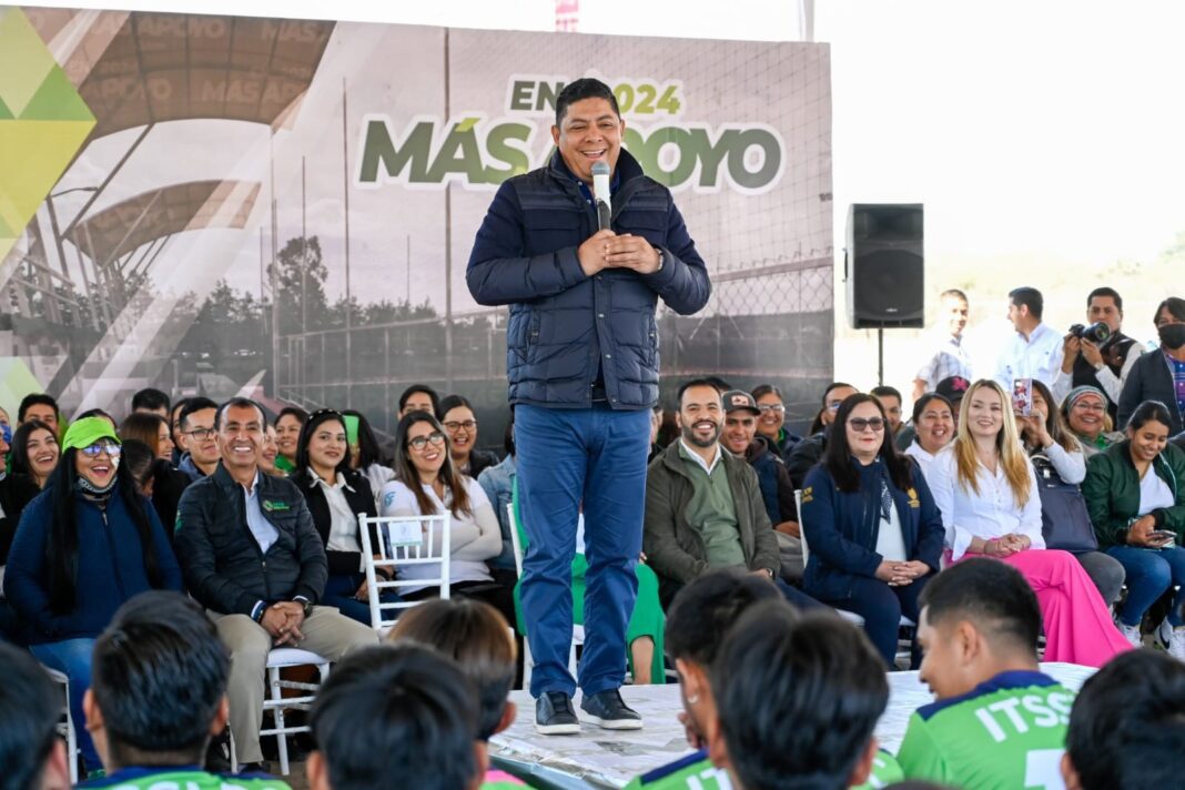 Comunidad educativa del Instituto Tecnológico Superior agradece apoyo del gobernador